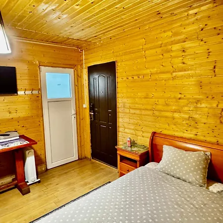 Проживание в семье Casa Beijin Брашов